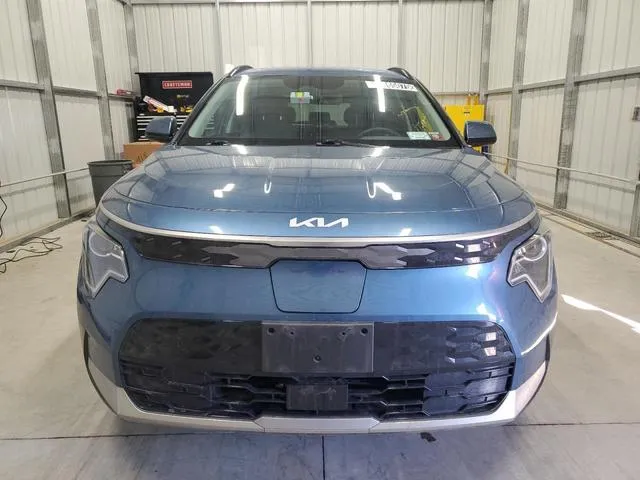 KNDCR3L1XP5049390 2023 2023 KIA Niro- Wind 5