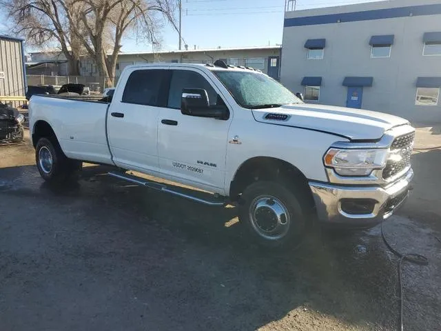 3C63RRHL8RG337120 2024 2024 RAM 3500- Big Horn 4