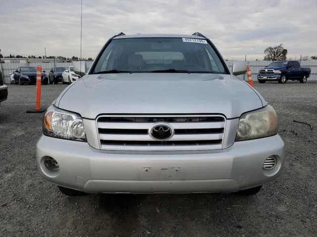 JTEDD21A640074890 2004 2004 Toyota Highlander 5