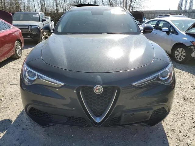 ZASFAKPN5J7B74506 2018 2018 Alfa Romeo Stelvio- Sport 5