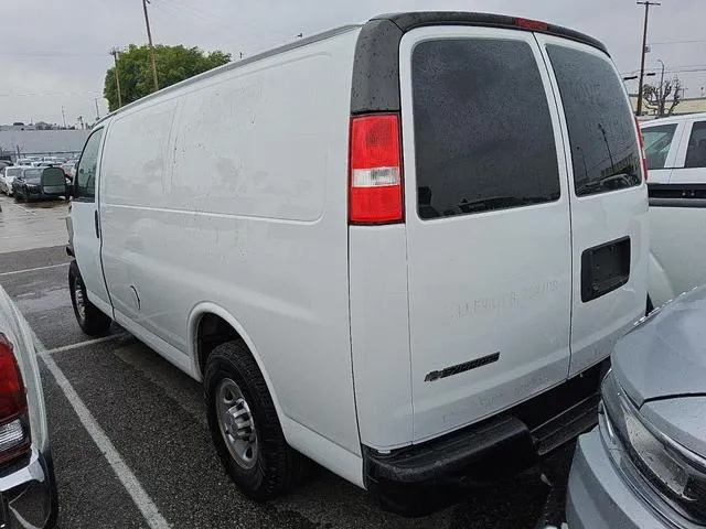 1GCWGAFP5K1334425 2019 2019 Chevrolet Express 2