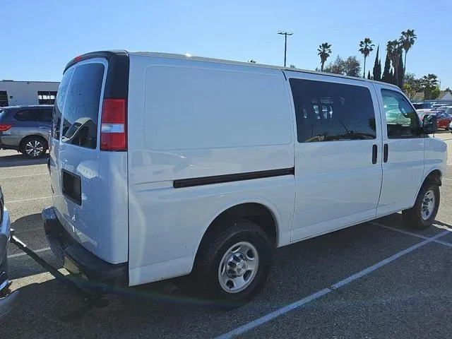 1GCWGAFP5K1334425 2019 2019 Chevrolet Express 3