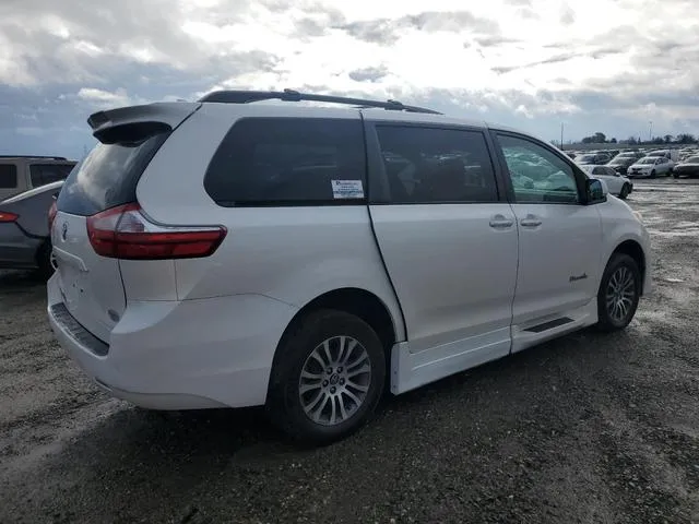 5TDYZ3DC6KS979019 2019 2019 Toyota Sienna- Xle 3