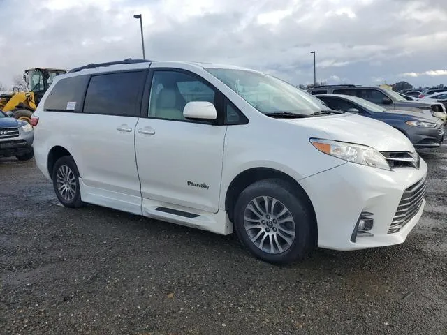 5TDYZ3DC6KS979019 2019 2019 Toyota Sienna- Xle 4