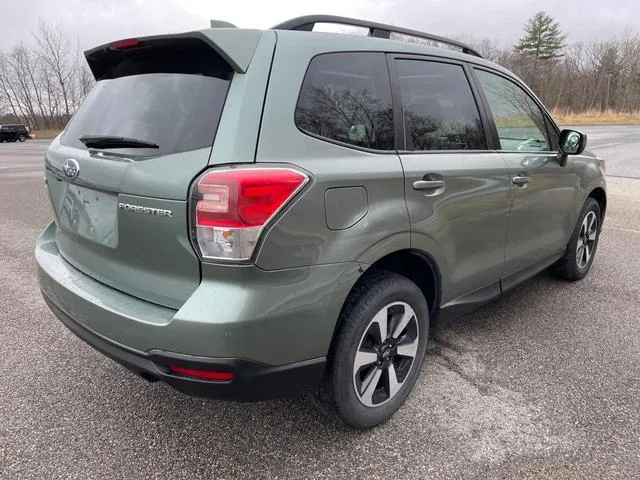 JF2SJAGC5JH483341 2018 2018 Subaru Forester- 2-5I Premium 4