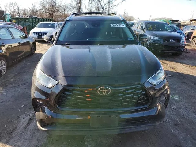 5TDHZRBH1MS131487 2021 2021 Toyota Highlander- Xle 5