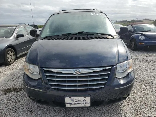 2C8GP64L35R534669 2005 2005 Chrysler Town and Country- Limited 5