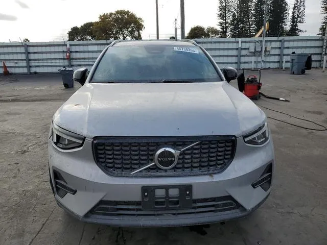 YV4L12UKXR2338084 2024 2024 Volvo XC40- Core 5