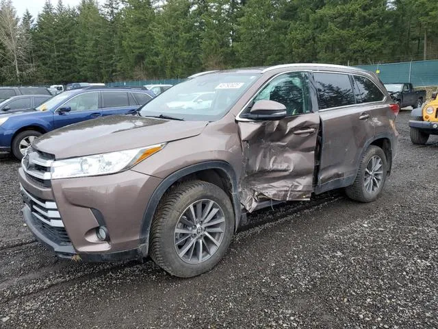 5TDJZRFH4KS971708 2019 2019 Toyota Highlander- SE 1