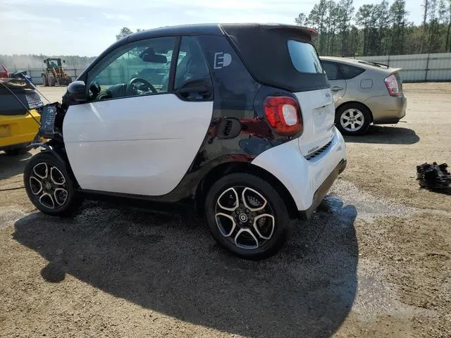 WMEFK9BA9JK261021 2018 2018 Smart Fortwo 2