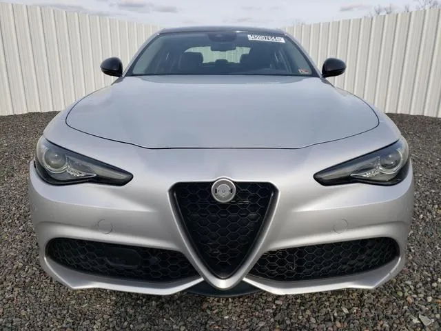 ZARFANBN2K7601682 2019 2019 Alfa Romeo Giulia- TI 5