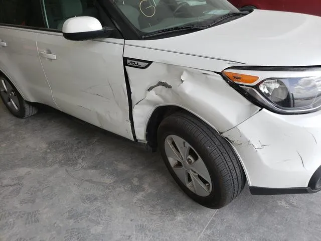 KNDJN2A27G7405176 2016 2016 KIA Soul 9