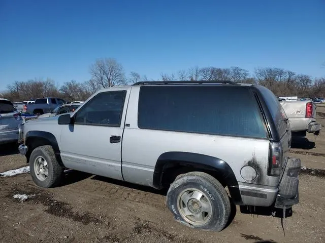 1GKEK18K3PJ741909 1993 1993 GMC Yukon 2