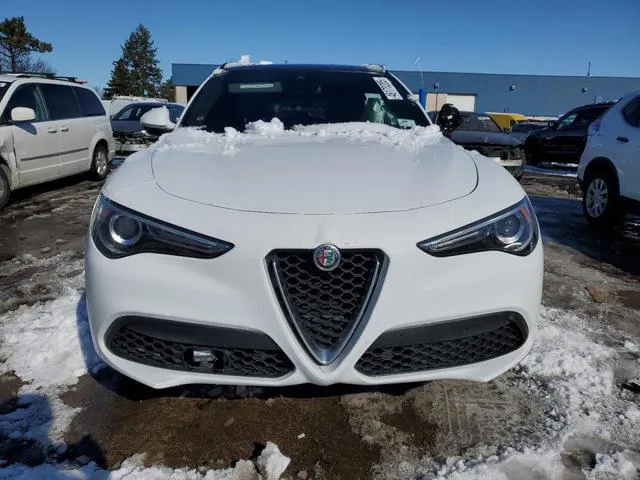 ZASFAKNN2J7B82372 2018 2018 Alfa Romeo Stelvio- Ti Sport 5