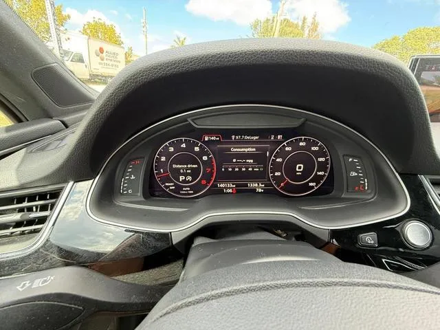 WA1VAAF75JD046280 2018 2018 Audi Q7- Prestige 8