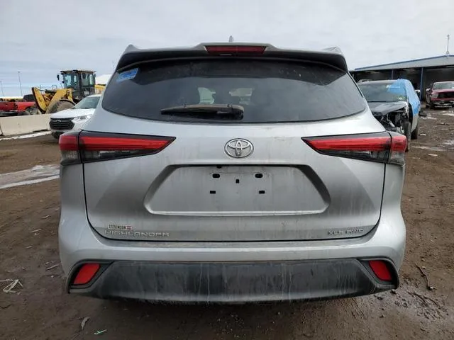 5TDHZRBH1MS152517 2021 2021 Toyota Highlander- Xle 6