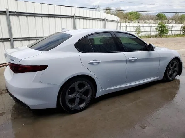 ZARFAEBN8J7566936 2018 2018 Alfa Romeo Giulia 3