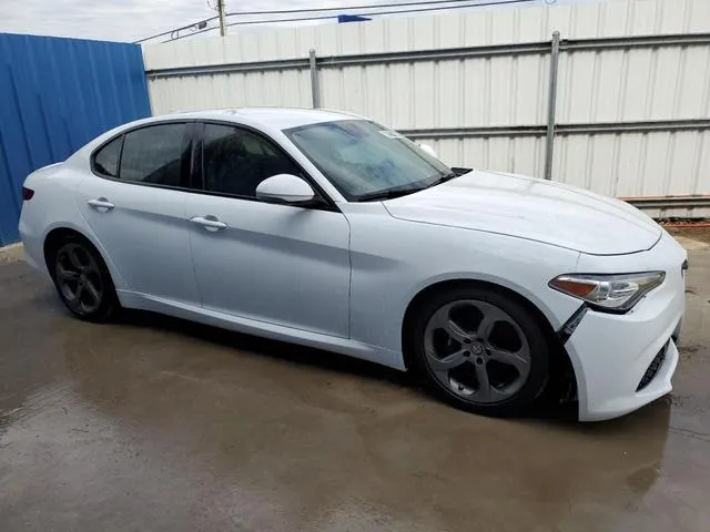 ZARFAEBN8J7566936 2018 2018 Alfa Romeo Giulia 4