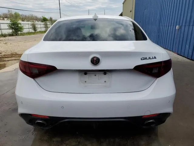 ZARFAEBN8J7566936 2018 2018 Alfa Romeo Giulia 6