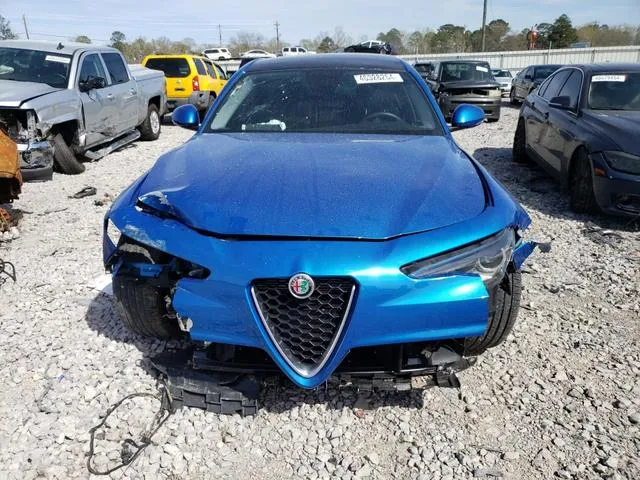 ZARFAECN2H7558615 2017 2017 Alfa Romeo Giulia- TI 5