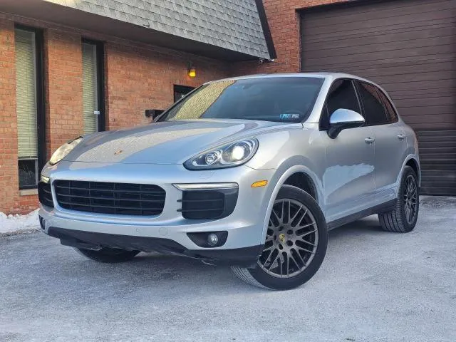 WP1AA2A23HKA84570 2017 2017 Porsche Cayenne 2