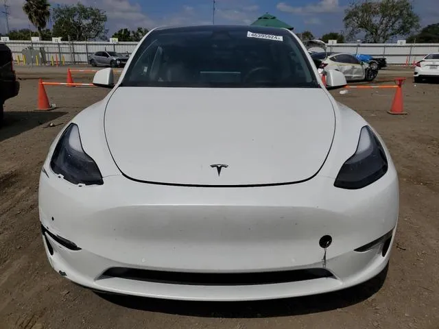 7SAYGDEF3NF485877 2022 2022 Tesla MODEL Y 5