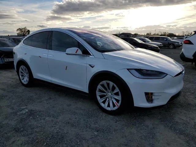 5YJXCAE29KF203978 2019 2019 Tesla MODEL X 4