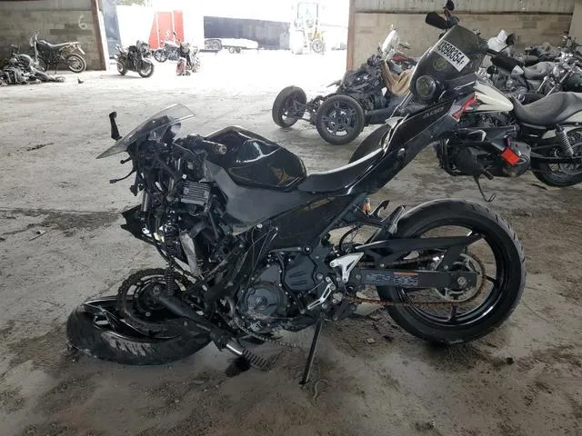 JKAEXKG18KDA26821 2019 2019 Kawasaki EX400 3