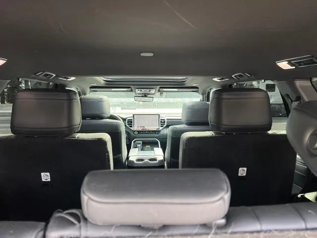 7SVAAABA8PX001787 2023 2023 Toyota Sequoia- SR5 9