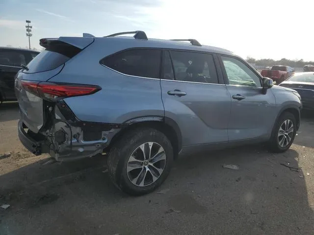 5TDGZRBHXMS066313 2021 2021 Toyota Highlander- Xle 3