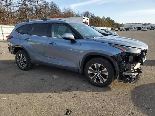 5TDGZRBHXMS066313 2021 2021 Toyota Highlander- Xle 4