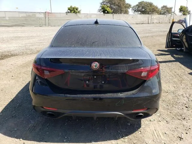 ZARFAEBNXJ7568073 2018 2018 Alfa Romeo Giulia 6