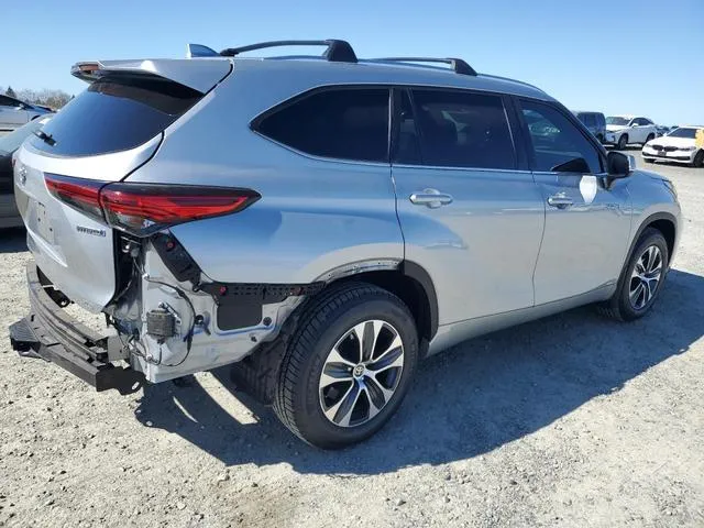 5TDHBRCH2LS510418 2020 2020 Toyota Highlander- Hybrid Xle 3