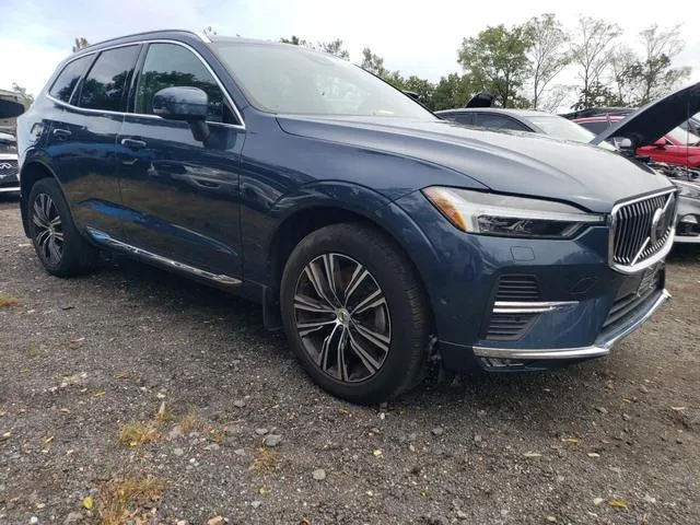 YV4062RL3N1951394 2022 2022 Volvo XC60- B6 Inscription 4