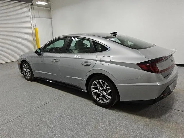 KMHL64JA4PA291838 2023 2023 Hyundai Sonata- Sel 2