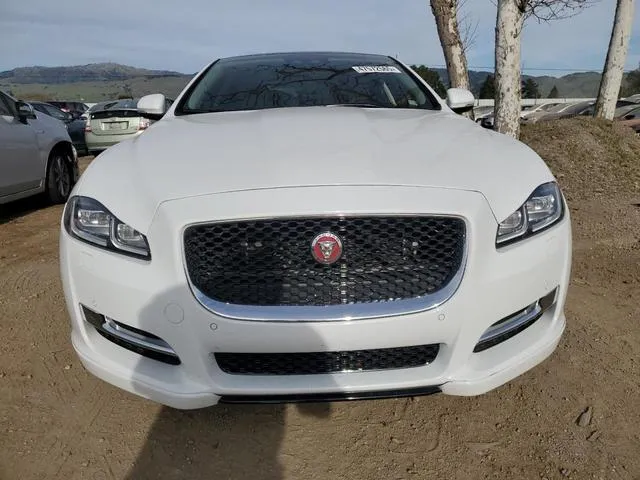 SAJWA1C70J8W13410 2018 2018 Jaguar XJ- R - Sport 5