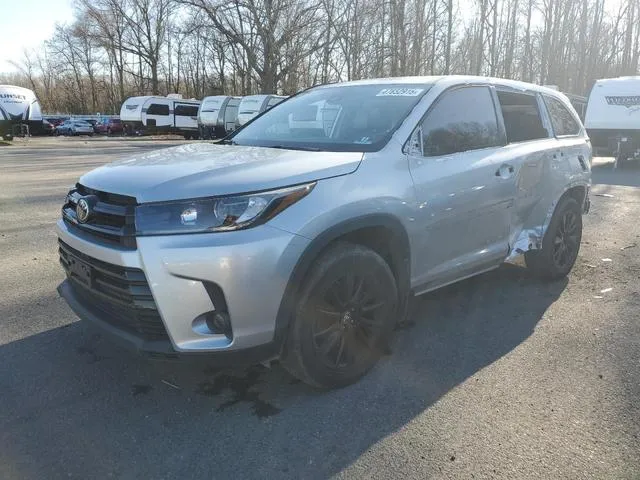 5TDJZRFH3KS629960 2019 2019 Toyota Highlander- SE 1