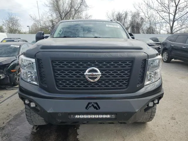 1N6BA1F46JN538645 2018 2018 Nissan Titan- SL 5