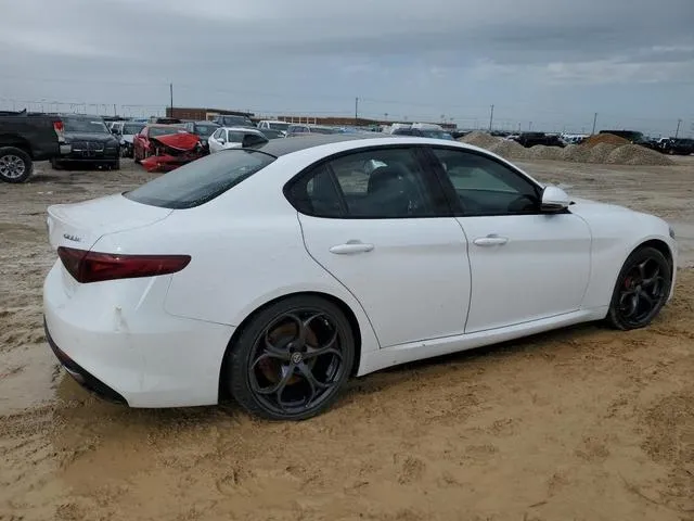 ZARFAECN8J7565798 2018 2018 Alfa Romeo Giulia- TI 3