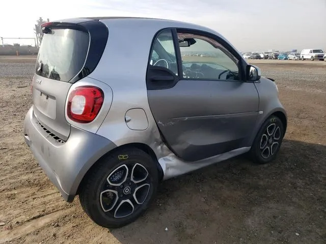 WMEFJ9BA3JK323113 2018 2018 Smart Fortwo 3