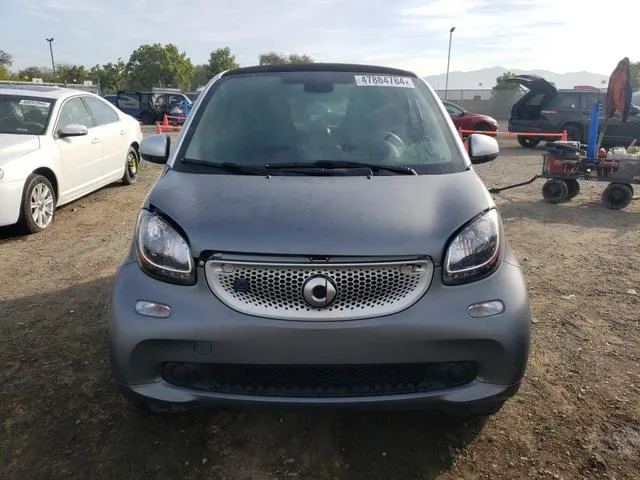 WMEFJ9BA3JK323113 2018 2018 Smart Fortwo 5