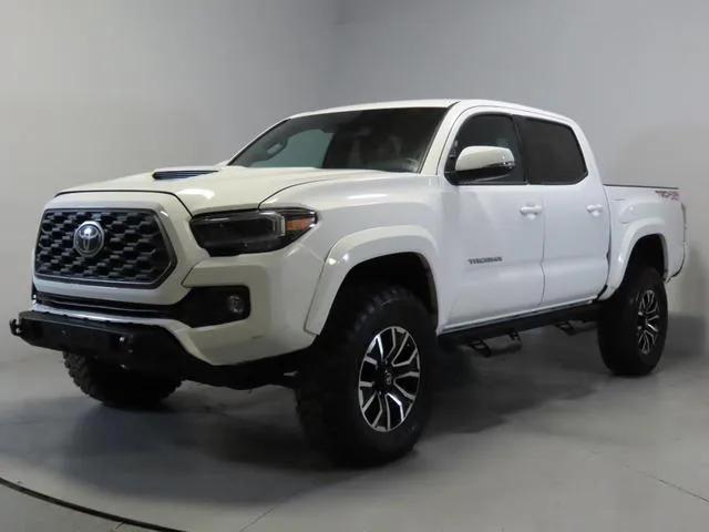 3TMCZ5AN0PM558030 2023 2023 Toyota Tacoma- Double Cab 2