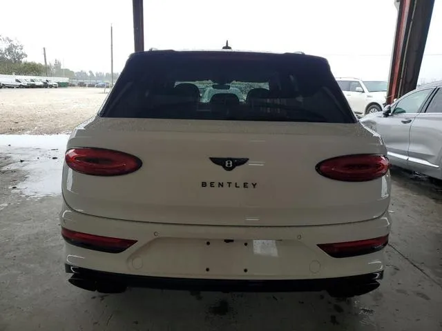 SJAAM2ZV5MC033696 2021 2021 Bentley Bentayga 6