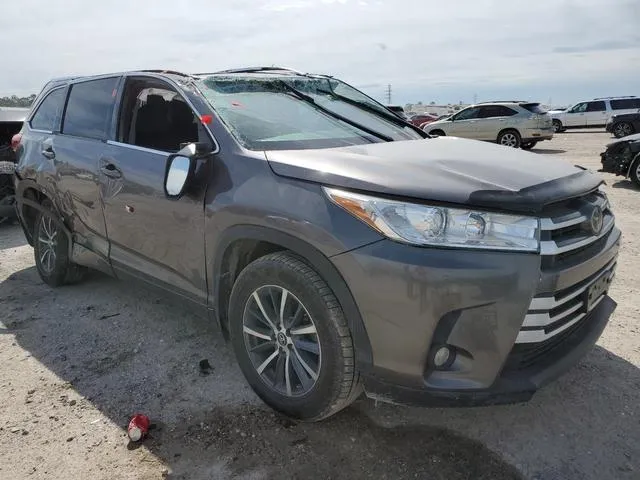 5TDKZRFH6JS533789 2018 2018 Toyota Highlander- SE 4