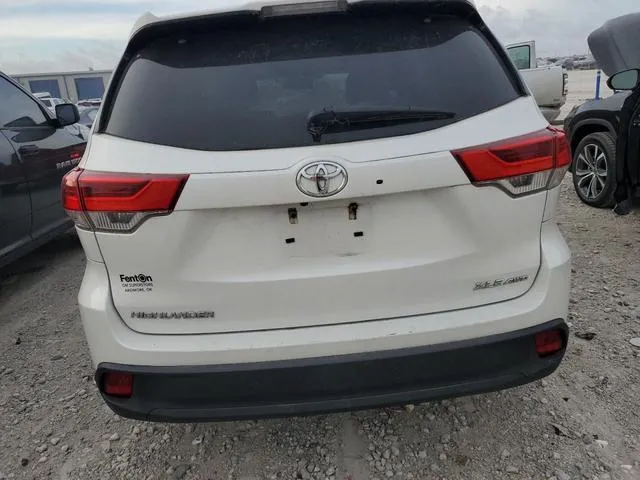 5TDJZRFH9JS525553 2018 2018 Toyota Highlander- SE 6