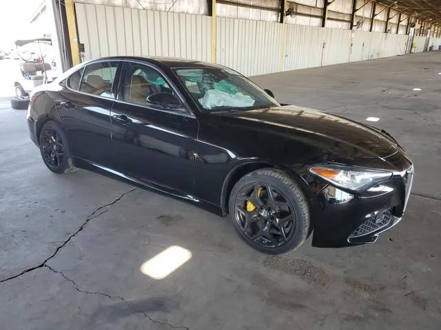 ZARFAMAN6K7621865 2019 2019 Alfa Romeo Giulia 4