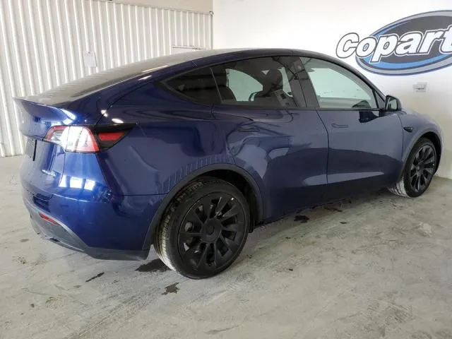 7SAYGDEE3NF480833 2022 2022 Tesla MODEL Y 3