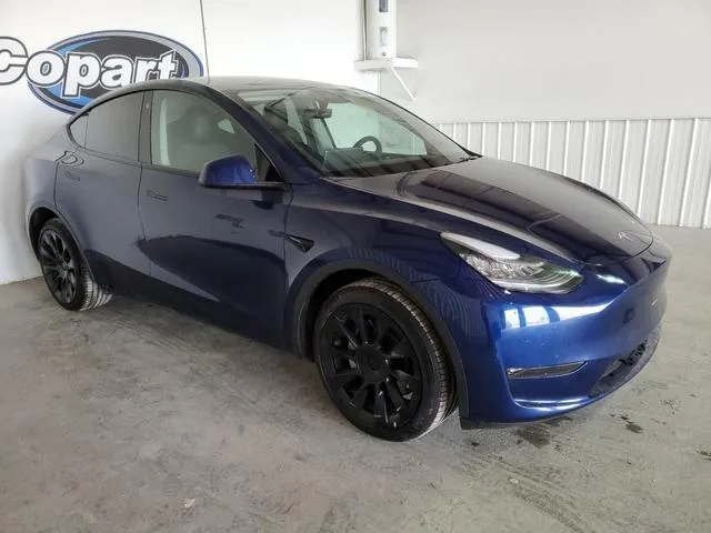 7SAYGDEE3NF480833 2022 2022 Tesla MODEL Y 4