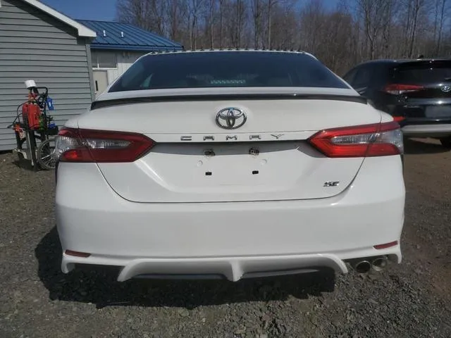 4T1B11HK9JU599360 2018 2018 Toyota Camry- L 6