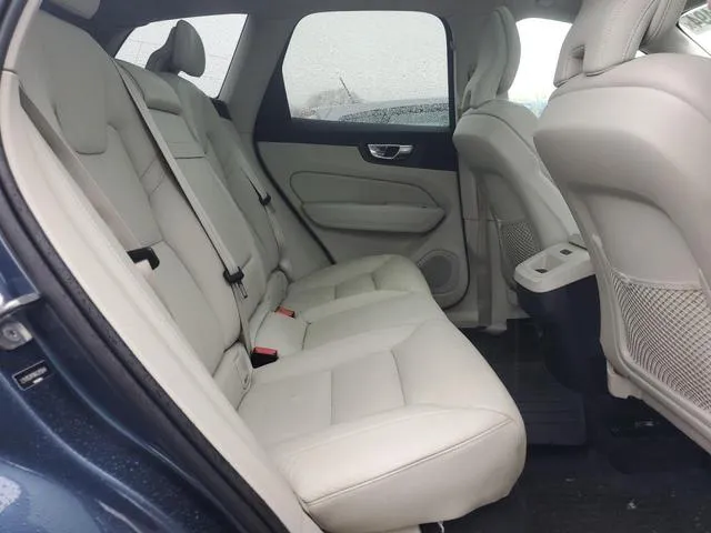 LYV102RK8KB315848 2019 2019 Volvo XC60- T5 10